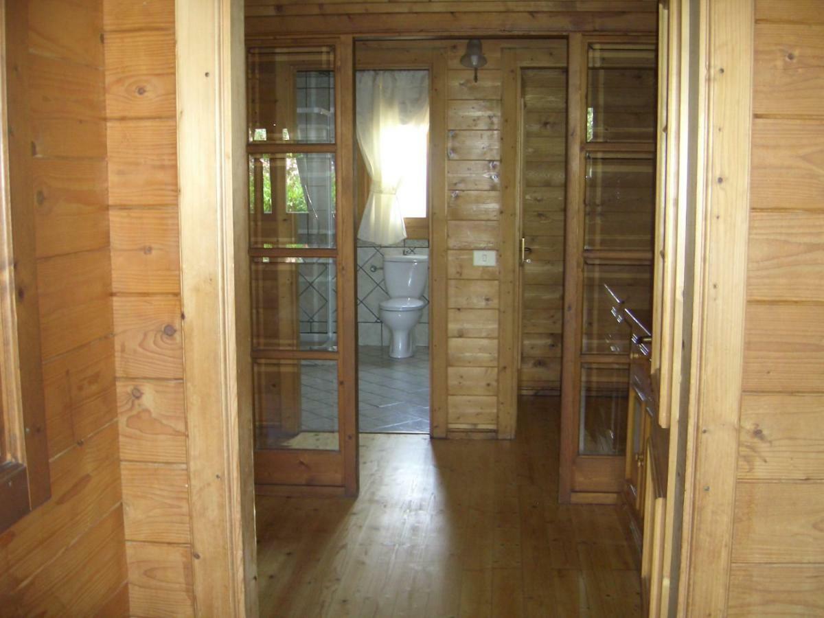 Chalet L Oasi Di Ambra 8 Posti Letto Con Uso Piscina Ardea Bagian luar foto