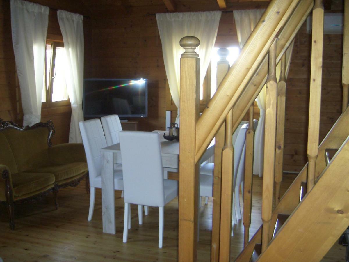 Chalet L Oasi Di Ambra 8 Posti Letto Con Uso Piscina Ardea Bagian luar foto