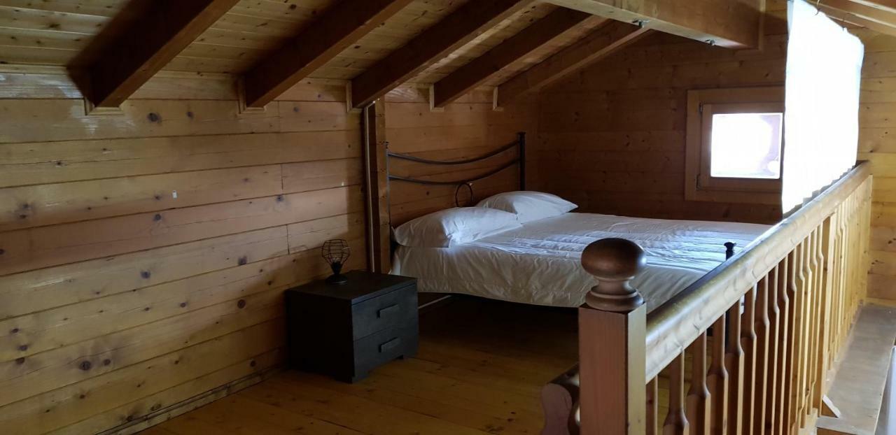 Chalet L Oasi Di Ambra 8 Posti Letto Con Uso Piscina Ardea Bagian luar foto